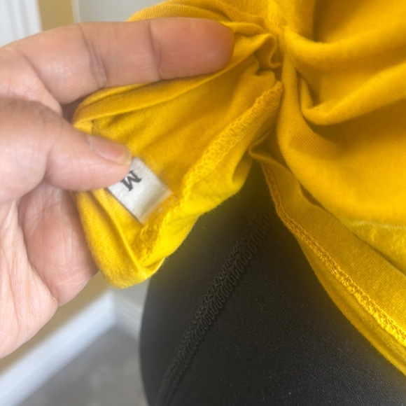 Willie Nelson Yellow Graphic T-Shirt - Picture 7 of 9